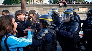 В ночь на субботу на улицы французских городов выйдут 45 тысяч полицейских, 30 июня 2023 г.