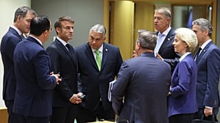 Польша и Венгрия продолжают блокировать принятие нового Пакта о миграции.