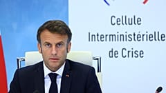 Präsident Macron nach einer Sitzung des Krisenstabs am 30. Juni 2023