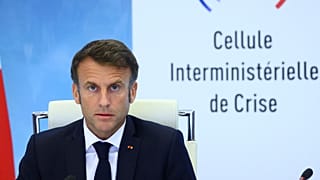 Präsident Macron nach einer Sitzung des Krisenstabs am 30. Juni 2023