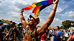 Férfi a tavalyi budapest Pride-felvonuláson