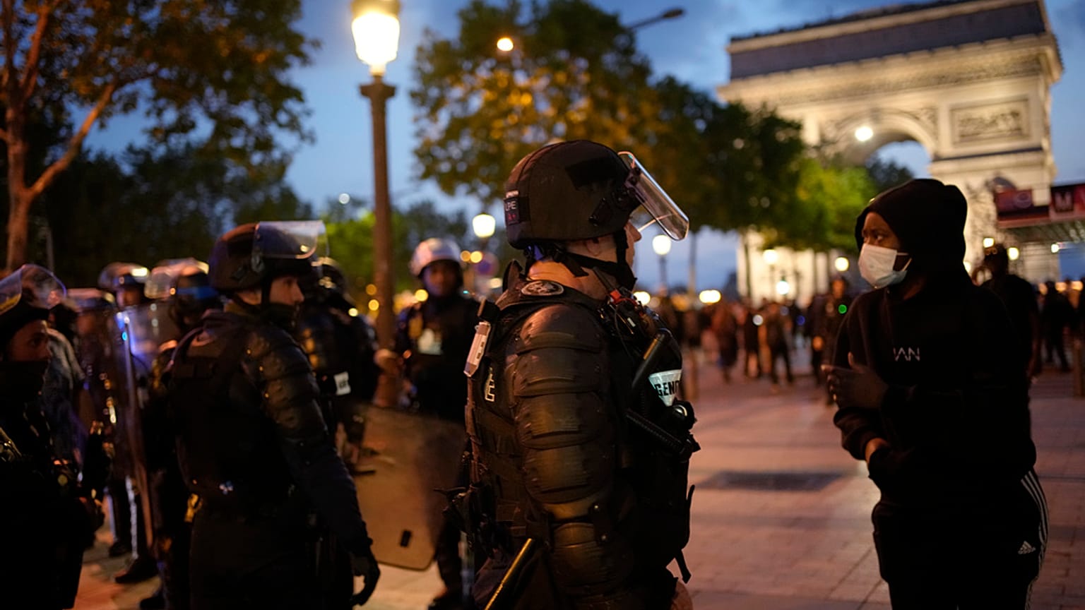 A francia zavargások ötödik napja 