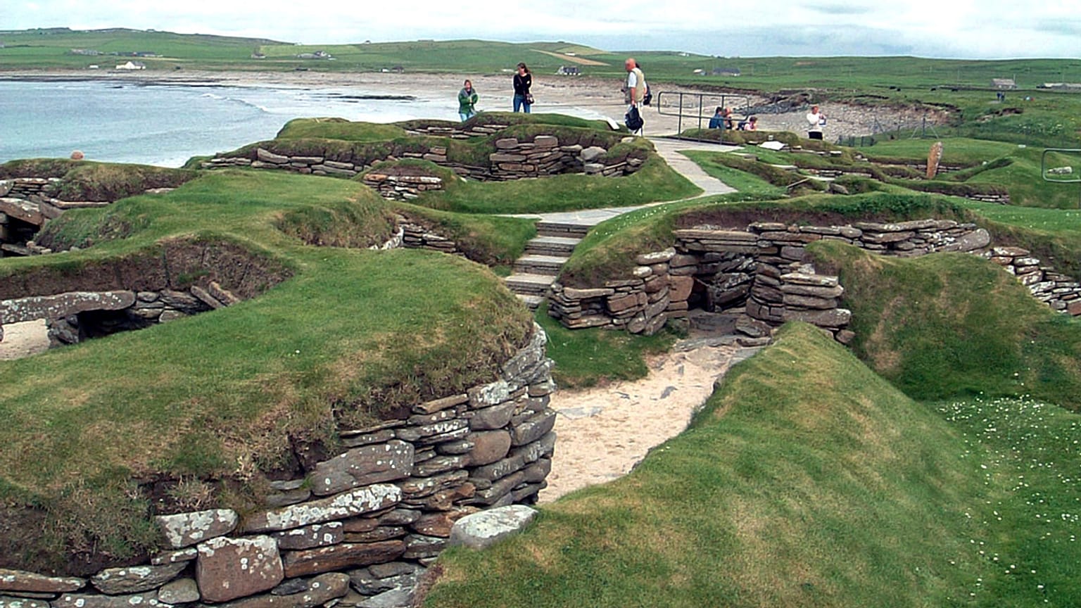 Orkney takımadaları İskoçya'nın kuzeyinde yer alıyor