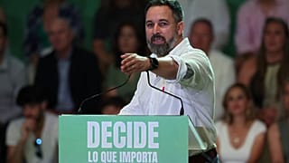 VOX Partisi lideri Santiago Abascal seçim kampanyası sırasında  Barselona'da bir konuşma yaptı