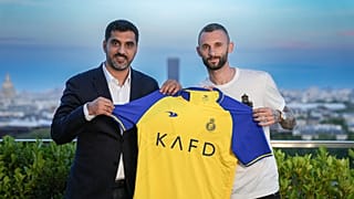 بروزوفيتش حاملا قميص النصر