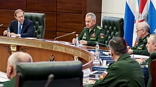 Réunion conjointe du ministère russe de la Défense et du ministère russe de l'Industrie et du Commerce à Moscou, Russie, le 4 juillet 2023..