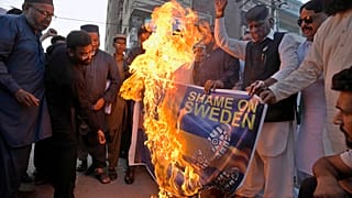 İsveç'te Kuran-ı Kerim yakılması, Pakistan'da protesto edilmişti
