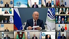 صورة مأخوذة من مقطع فيديو للقمة التي عقدت عبر الفيديو