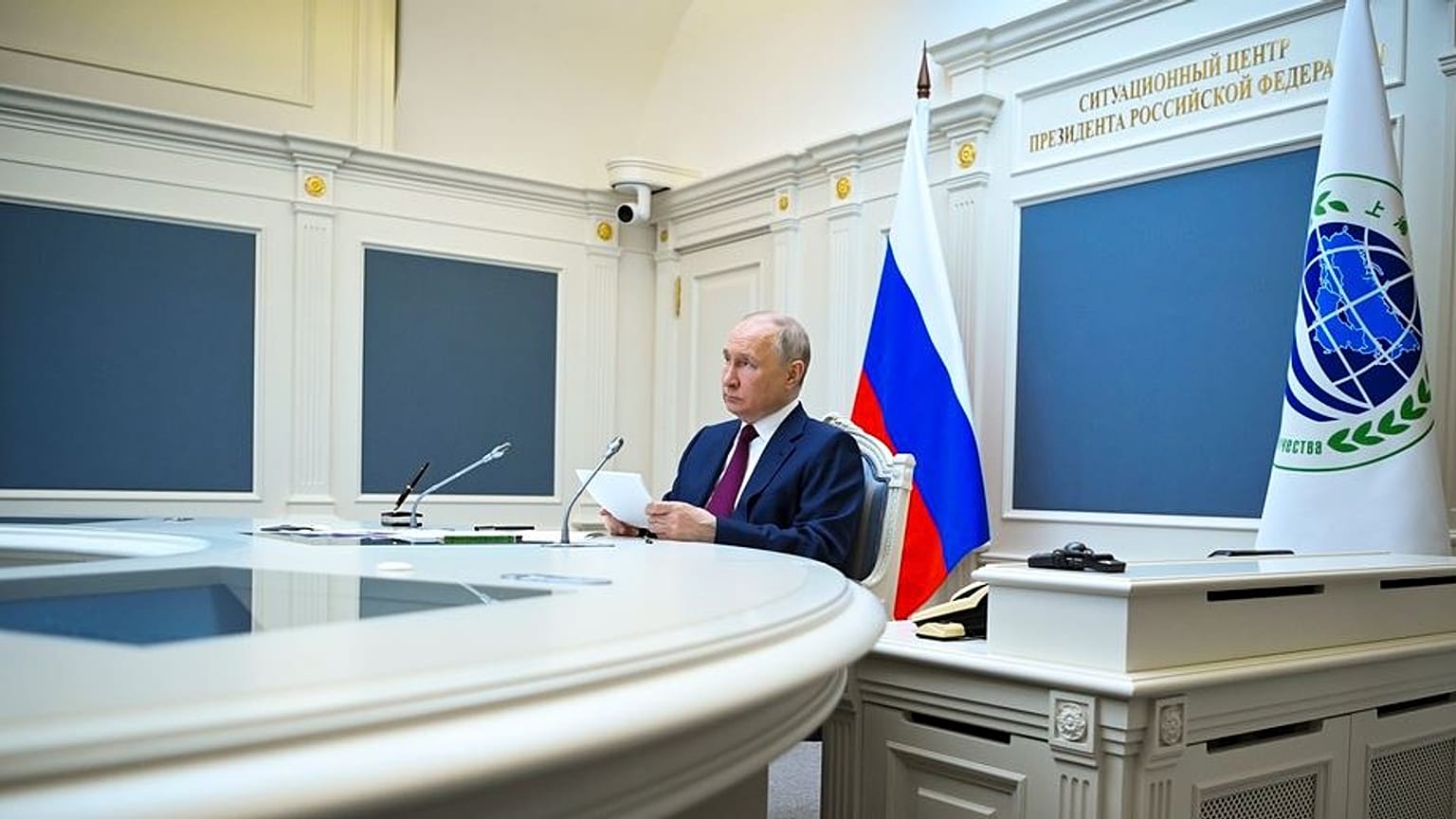 Rusya lideri Vladimir Putin, Hindistan'ın ev sahipliğinde çevrimiçi düzenlenen Şanghay İşbirliği Örgütü (ŞİÖ) Zirvesi'ne katılarak konuşma yaptı