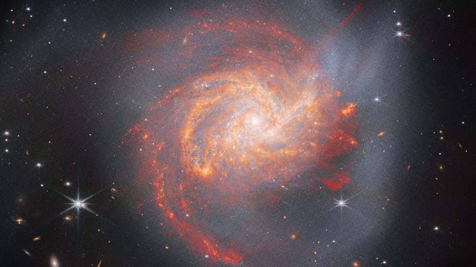 کهکشان NGC 3256