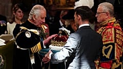 III. Károly király és a skót korona