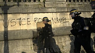 Éjszakai rendőrjárőrök Párizsban