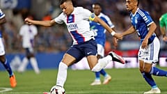 كيليان مبابي لاعب باريس سان جيرمان أثناء مباراة كرة القدم في الدوري الفرنسي في سترازبورغ. 2023/05/27