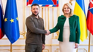 Slovakya Cumhurbaşkanı Zuzana Caputova (sağda), Ukraynalı mevkidaşı Volodymyr Zelenskiy'i ağırladı