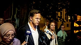 ark Rutte verlässt sein Büro nach dem Zusammenbruch seiner Regierung in Den Haag am 7. Juli 2023.