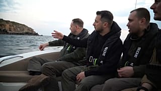 Le président ukrainien en route pour l'île des serpents