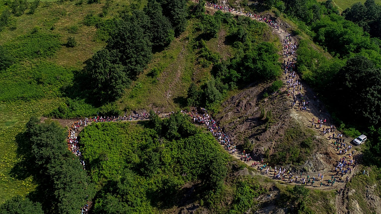 Békemenet a srebrenicai mészárlás emlékére
