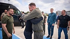 Der Präsident der Ukraine und sein Vize holen Asow-Kommandeure nach Hause - darunter Serhii Volynskyi 