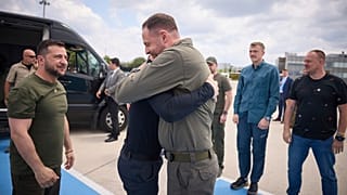 Der Präsident der Ukraine und sein Vize holen Asow-Kommandeure nach Hause - darunter Serhii Volynskyi 