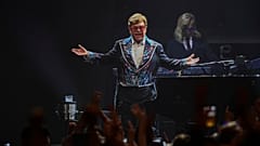 Goodbye Bühne! Wirklich? Elton John auf Abschiedstour.