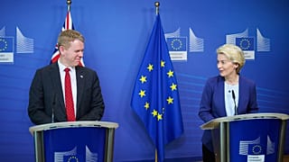 Chris Hipkins, Prime Minister of New Zealand, and Ursula von der Leyen, President of the European Commission.