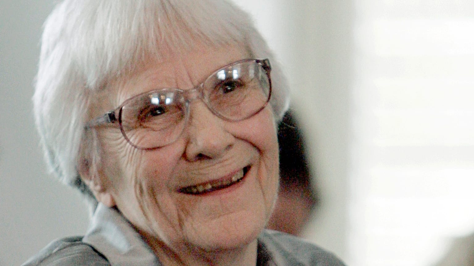 Harper Lee at a ceremony honouring new members of the Alabama Academy of Honor ceremony, 2007