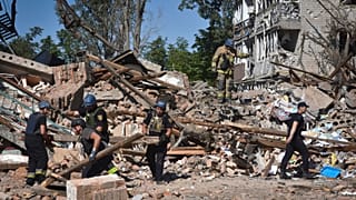 Centro de distribuição de ajuda bombardeado, em Orikhiv