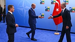 Erdoğan Vilnius zirvesinde NATO Genel Sekreteri ve İsveç Başbakanı ile görüştü