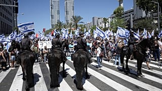 Tel Aviv'de protestolar için güvenlik önlemleri artırıldı