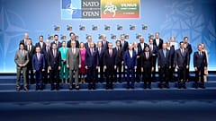 Litvanya'nın başkenti Vilnius'ta düzenlenen NATO Zirvesi'nde üye ülkelerin liderleri fotoğraf çektirdi