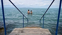 Am Plattensee tummeln sich die Badegäste