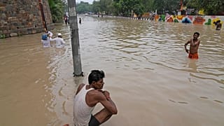 Des quartiers entiers de New Dehli sont sous l'eau