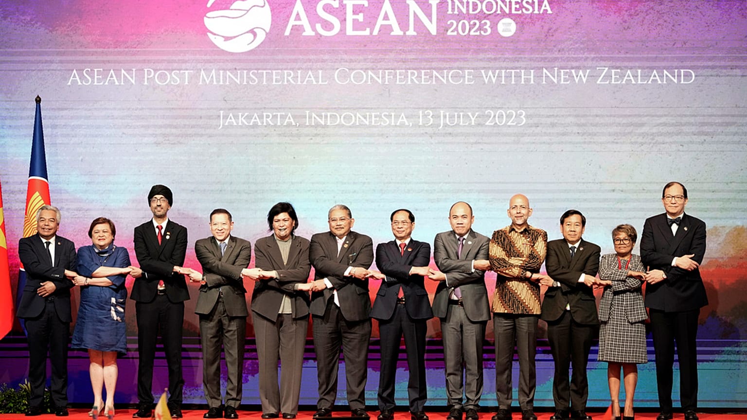 ASEAN üyesi ülkelerin dışişleri bakanları, Endonezya'nın başkenti Cakarta'da bir araya geldi