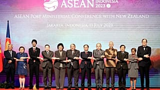 ASEAN üyesi ülkelerin dışişleri bakanları, Endonezya'nın başkenti Cakarta'da bir araya geldi