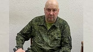 Surovikin, Wagner isyanı sırasında rütbesiz bir üniforma ile paralı askerlere kışlalarına dönme çağrısında bulunmuştu