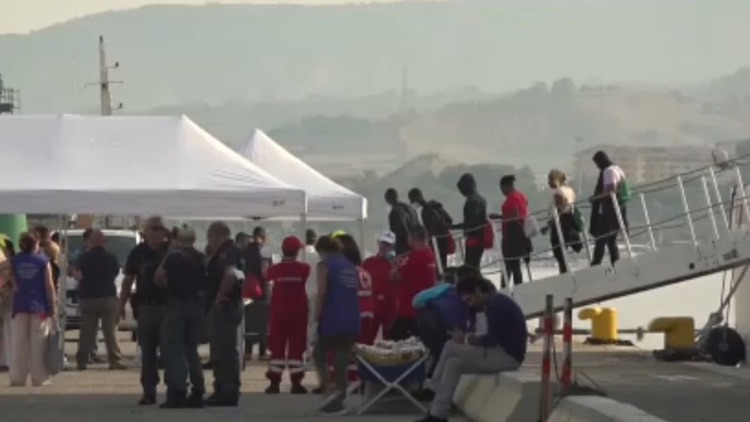 Partra szálló migránsok Reggio Calabriában