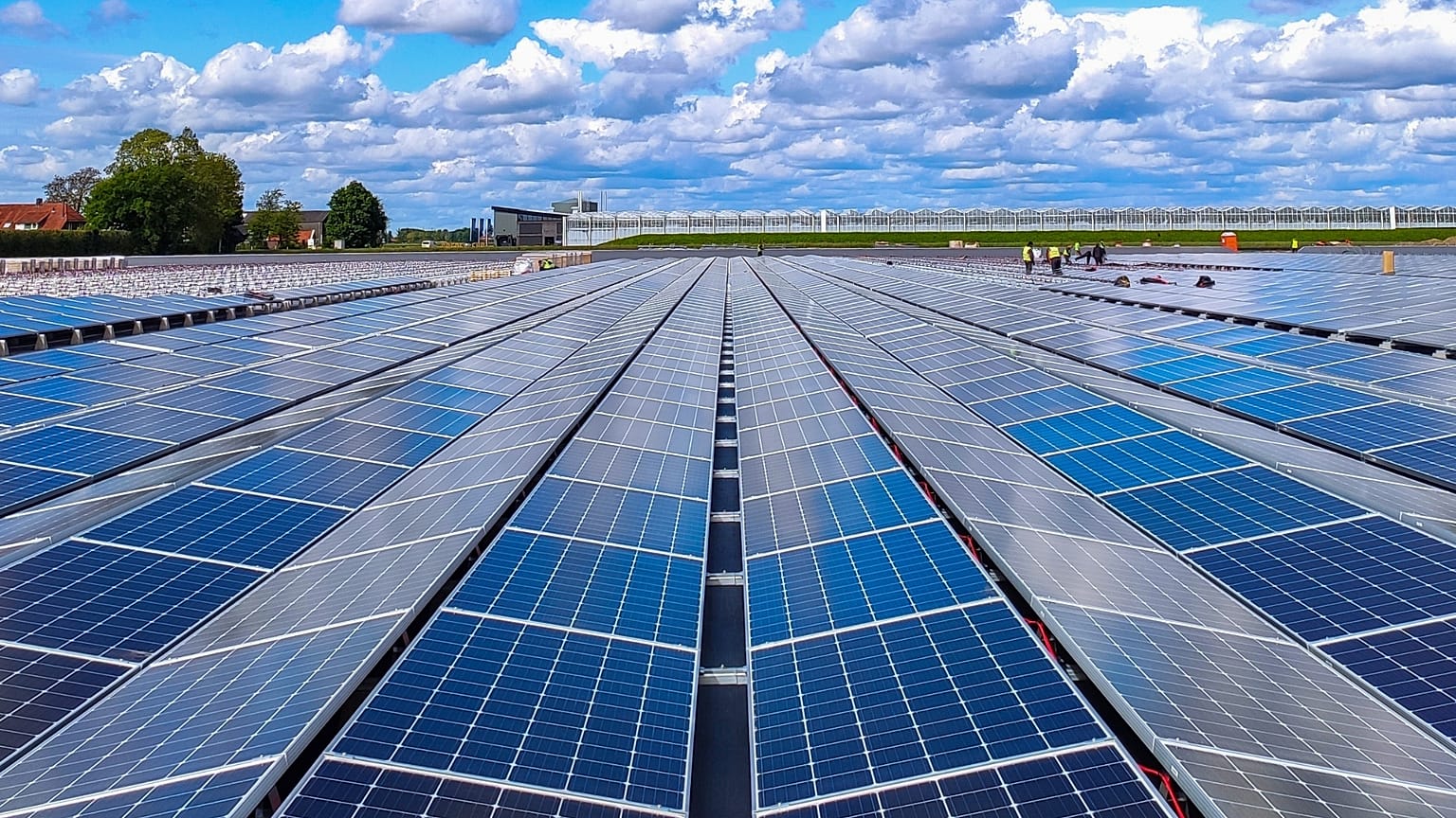 Um grande parque solar