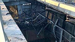 I danni causati dall'attacco al ponte di Kerch, che collega la Russia alla Crimea 