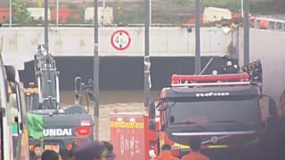In Südkorea sind Soldaten im Einsatz, um nach heftigen Regenfällen die Rettungskräfte zu verstärken.