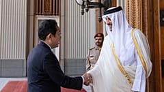 كيشيدا يلتقي أمير قطر الشيخ تميم بن حمد آل ثاني