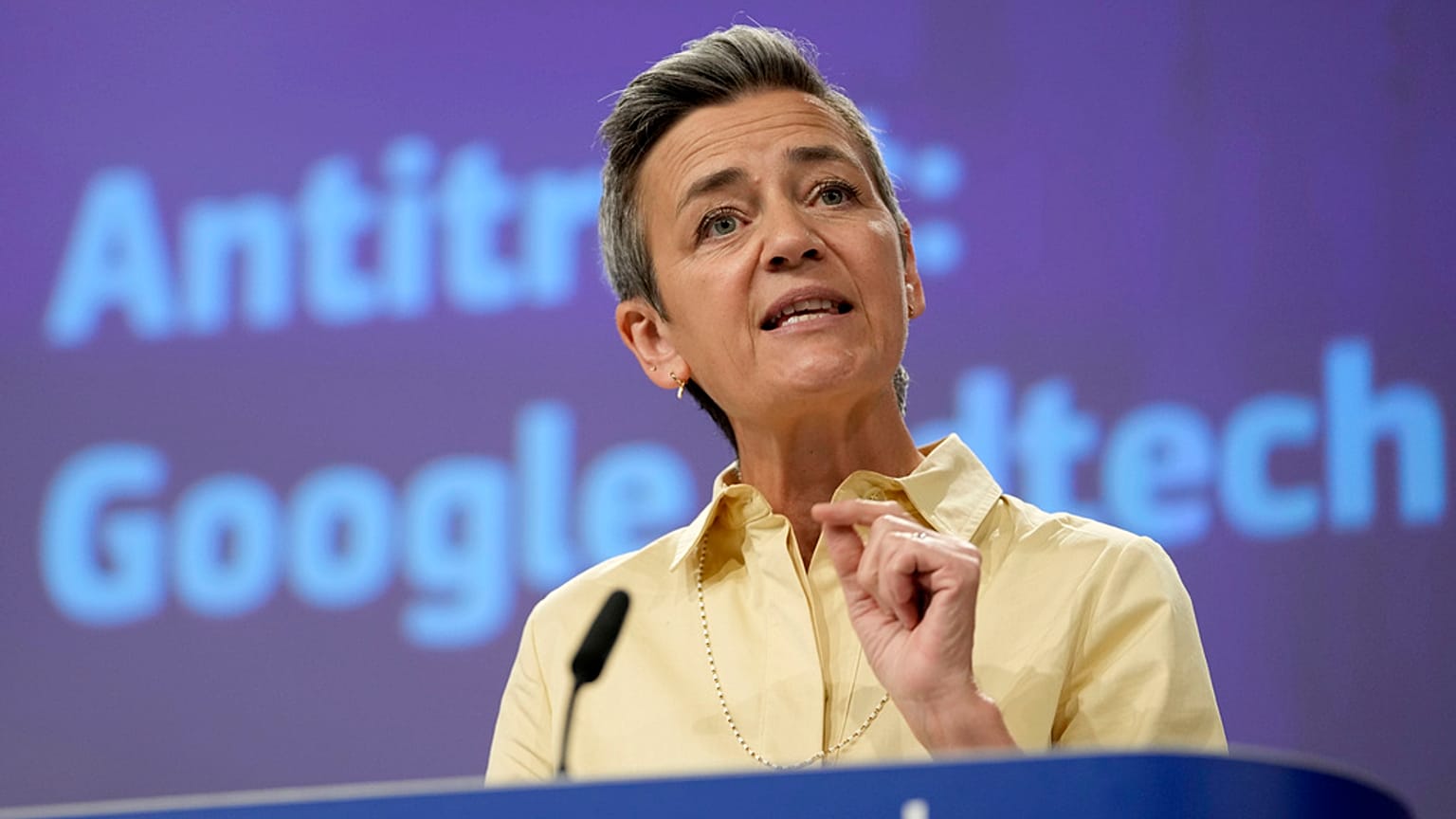Comissária europeia para a Concorrência, Margrethe Vestager não convenceu nas expliações