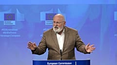 A holland választási kampányban folytatja Frans Timmermans