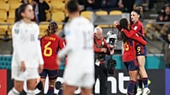 Golo da espanhola Esther Gonzalez a abrir o duelo é celebrado pela equipa