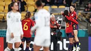 Golo da espanhola Esther Gonzalez a abrir o duelo é celebrado pela equipa