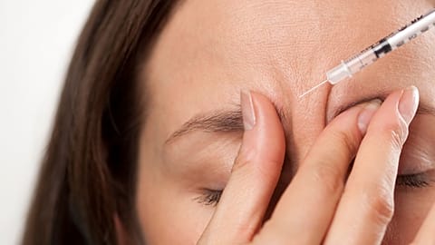 The UK injectables market is rapidly growing, expected to reach a value of £11.7 billion (€13,48 billion) by 2026.