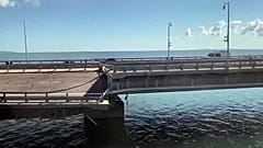 Immer wieder Angriffen ausgesetzt: die 17 Kilometer lange Brücke, die Russland mit der Krim verbindet
