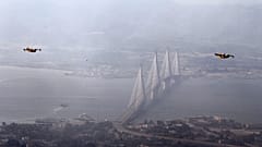 Az Athént és a Peloponnészoszi-félszigetet összekötő Rio-Antirion híd. Egyelőre nem tudni, itt történt-e a baleset.