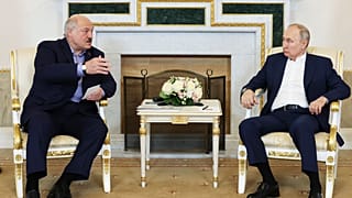 El presidente de Bielorrusia, Alexandr Lukashenko y el presidente de Rusia, Vladímir Putin.