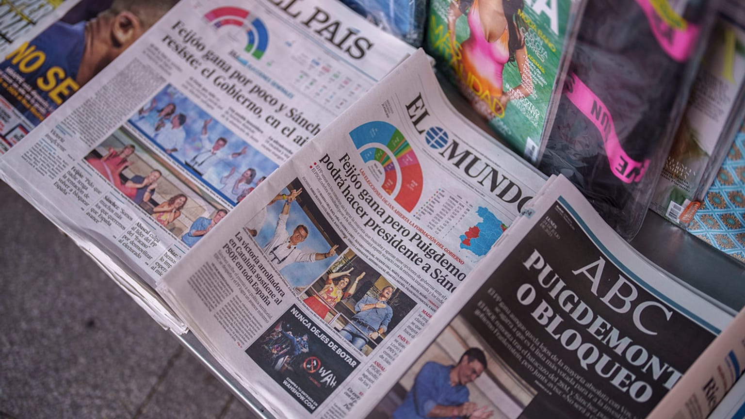 Os jornais espanhóis fizeram manchete com o impasse político