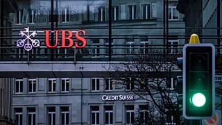 Logos der beiden Banken in Zürich im März 2023